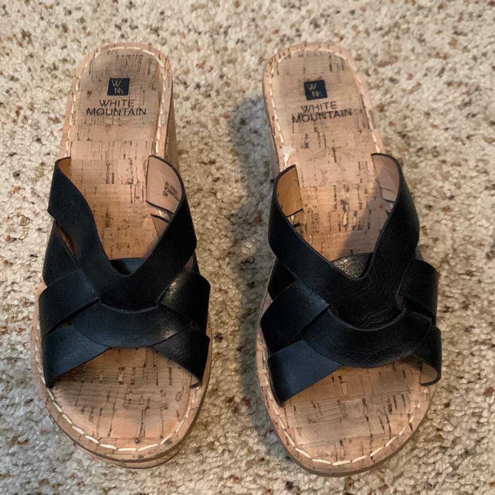 White Mountain black wedge. Size 5